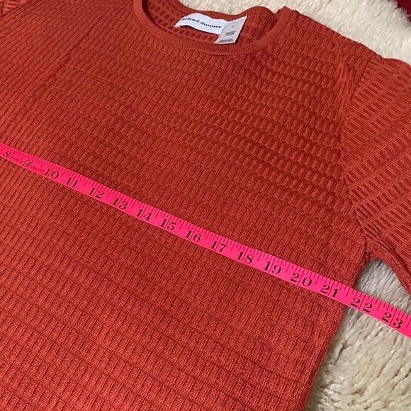 Textured Orange Short Sleeve Top - Picture 6 of 8